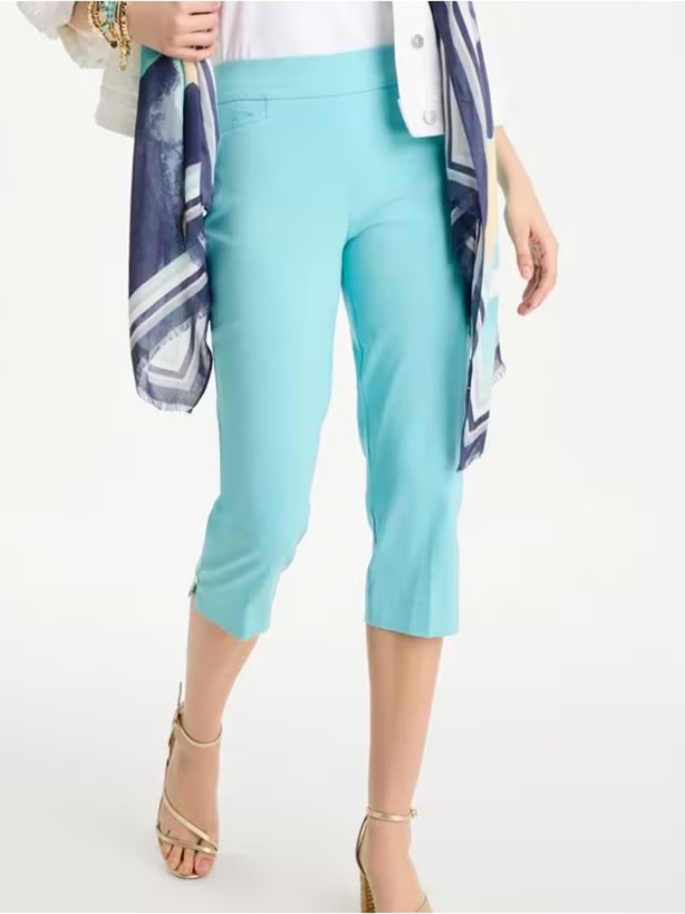 Chico’s | Fabulously Slimming capri pants size 10
